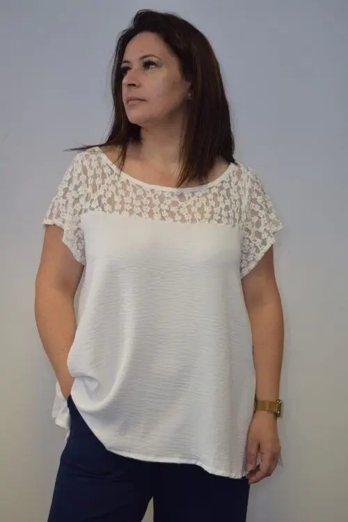 Blusa Elegante com flores