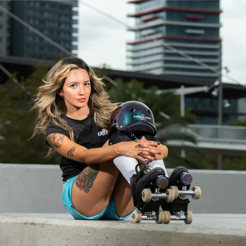 Triple Eight Deep Cover Barbie Patin Purple / Green Helmet - Image 6